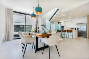 Casa Sol Luxury Rooftop Penthouse Gym Spa Pools